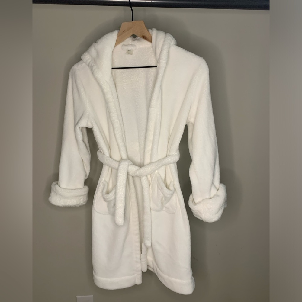 Gapkids plush white bathrobe